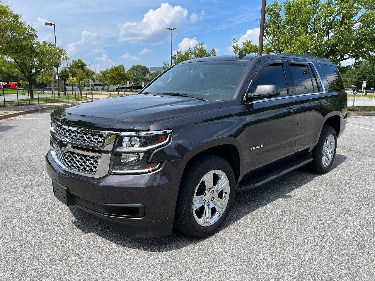 Used 2016 Chevrolet Tahoe LT image 2