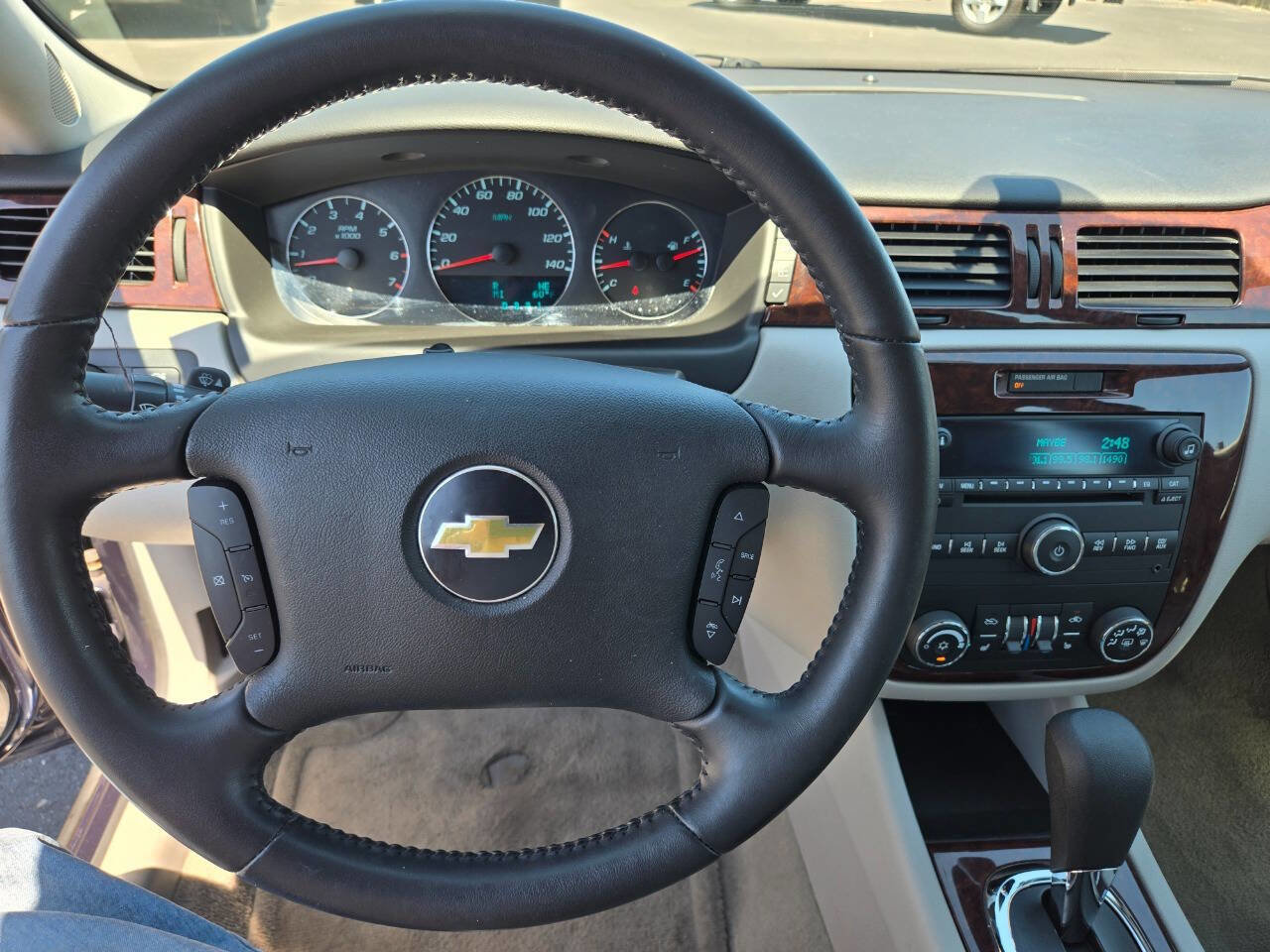 Used 2011 Chevrolet Impala LT w/ Luxury Edition Package FWD image 14