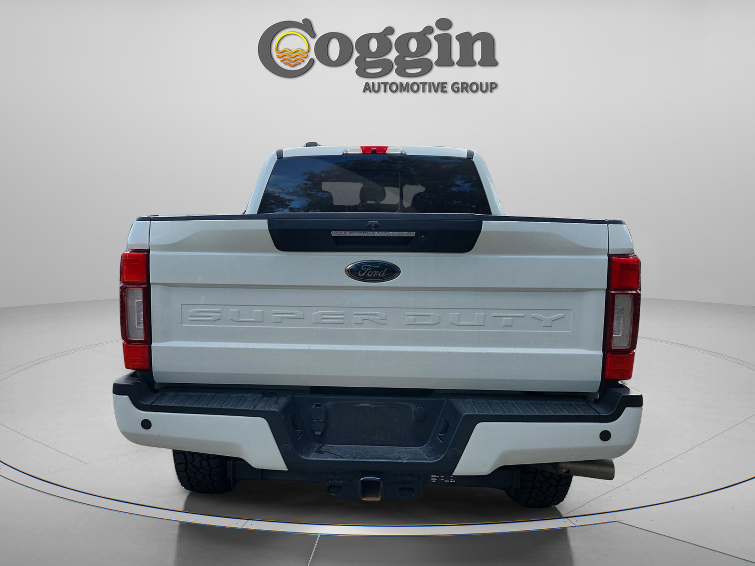 Used 2022 Ford F250 Lariat w/ Black Appearance Package image 5