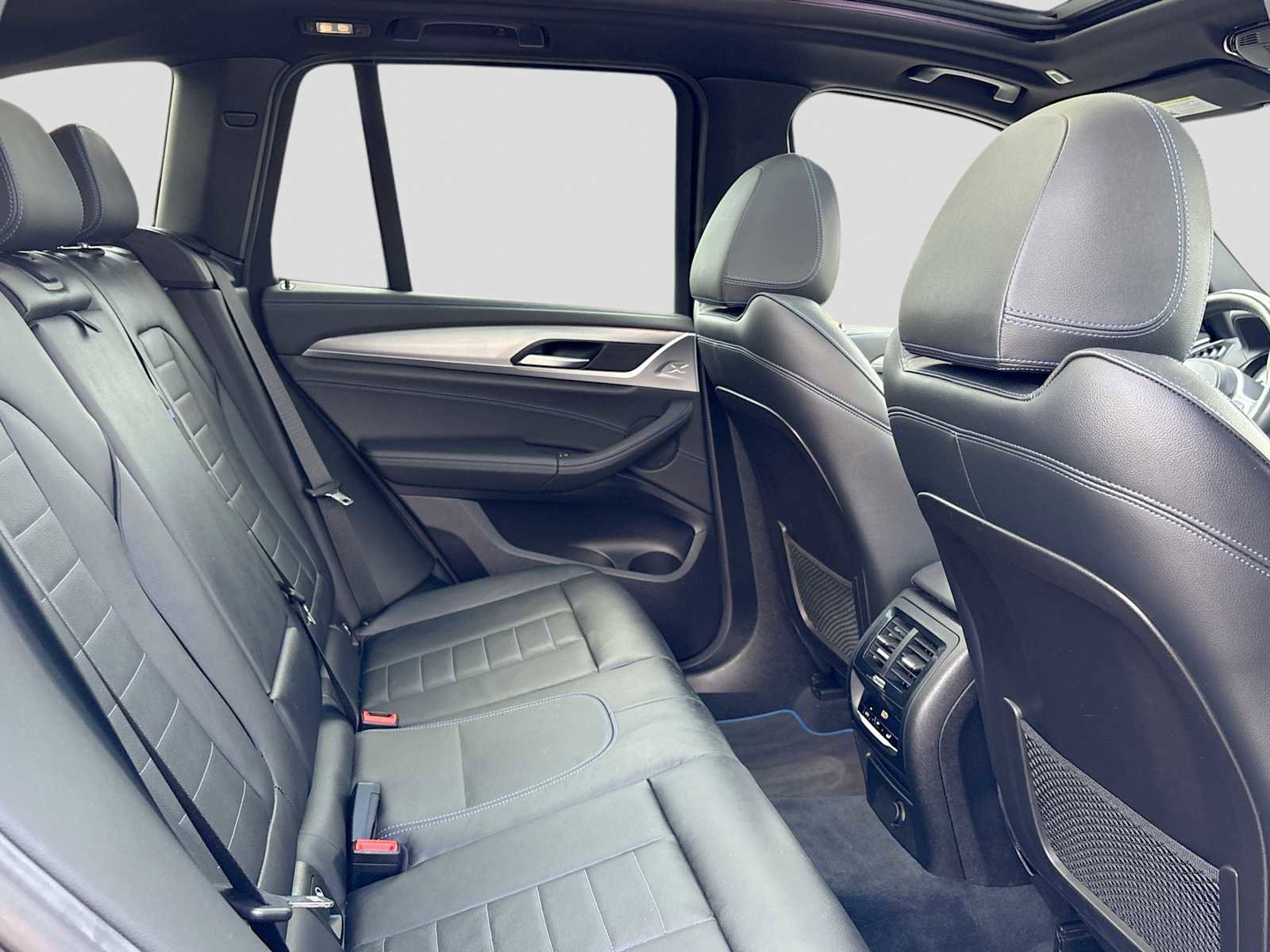 Used 2019 BMW X3 M40i w/ Premium Package image 17