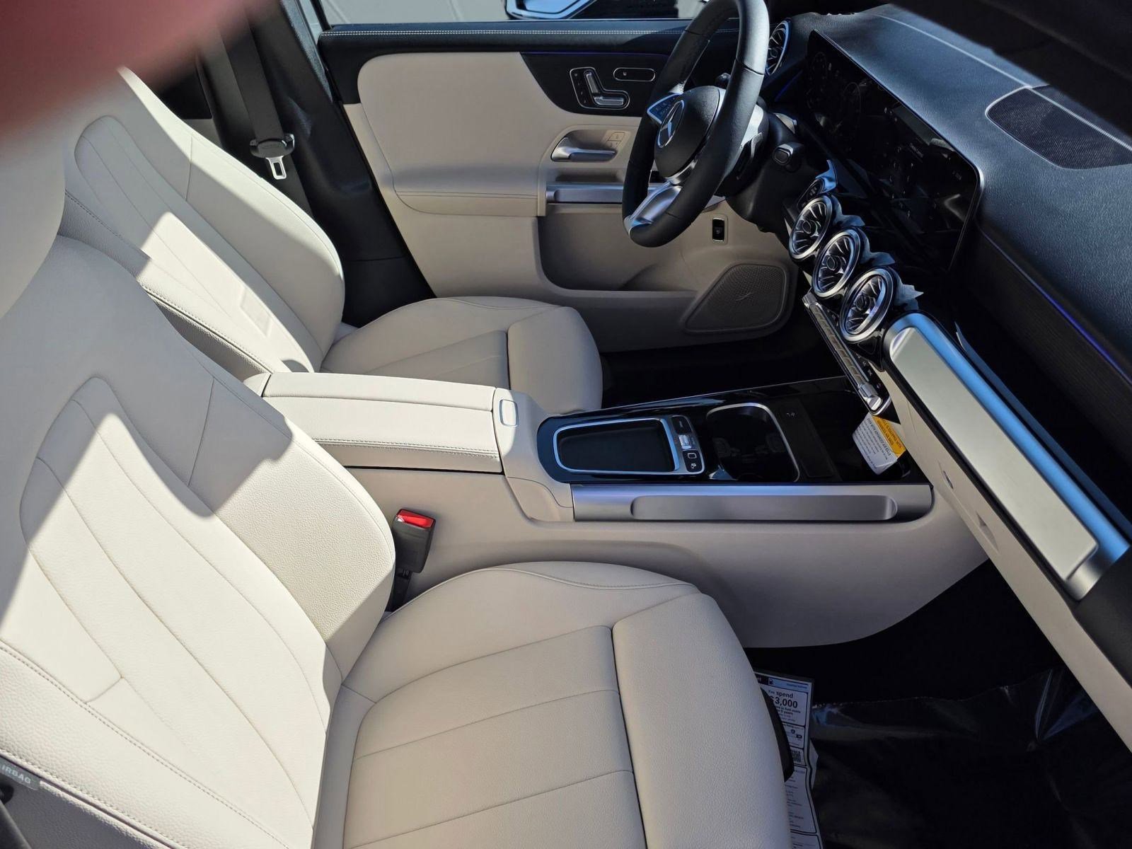 New 2026 Mercedes-Benz GLB 250 4MATIC image 19