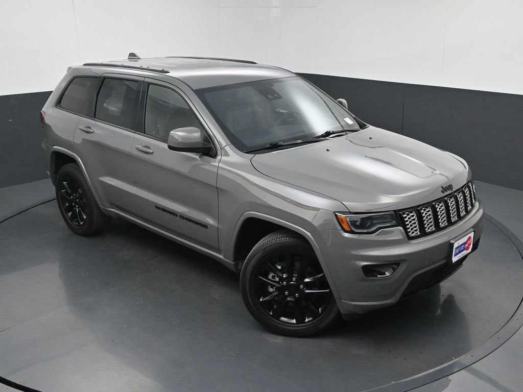 Used 2022 Jeep Grand Cherokee Laredo X RWD image 31