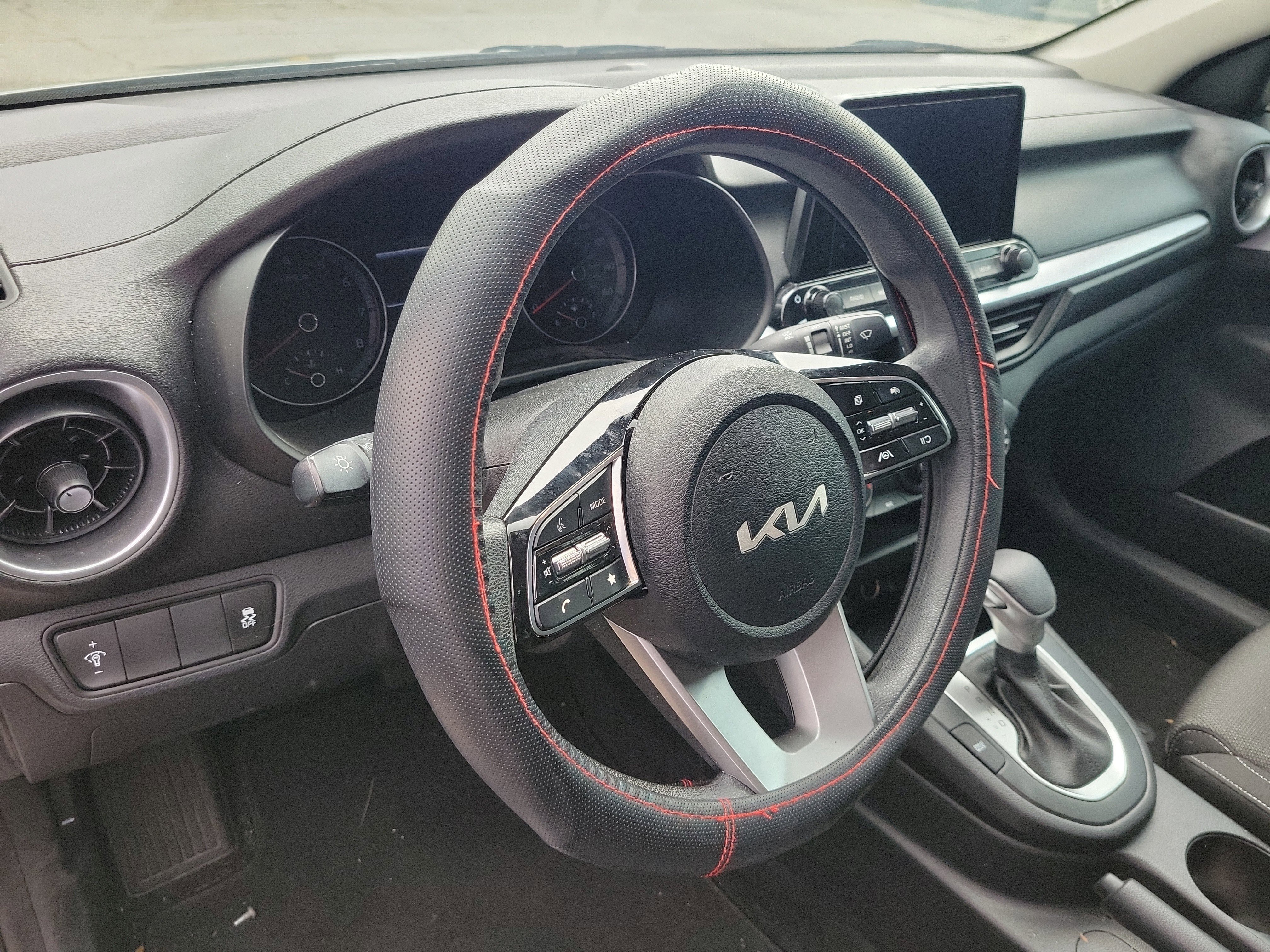 Used 2023 Kia Forte LXS FWD image 18
