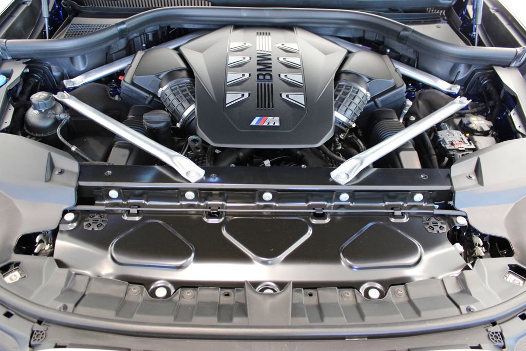 Used 2025 BMW X7 M60i AWD/4WD image 38
