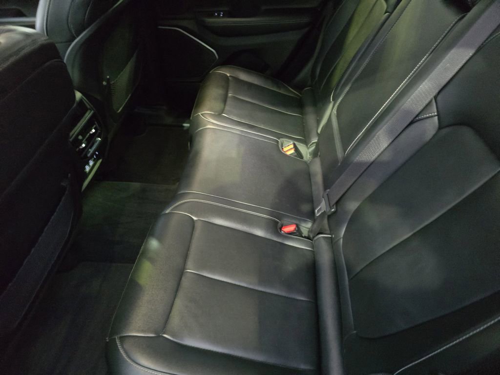 Used 2022 Jeep Grand Cherokee Limited image 13