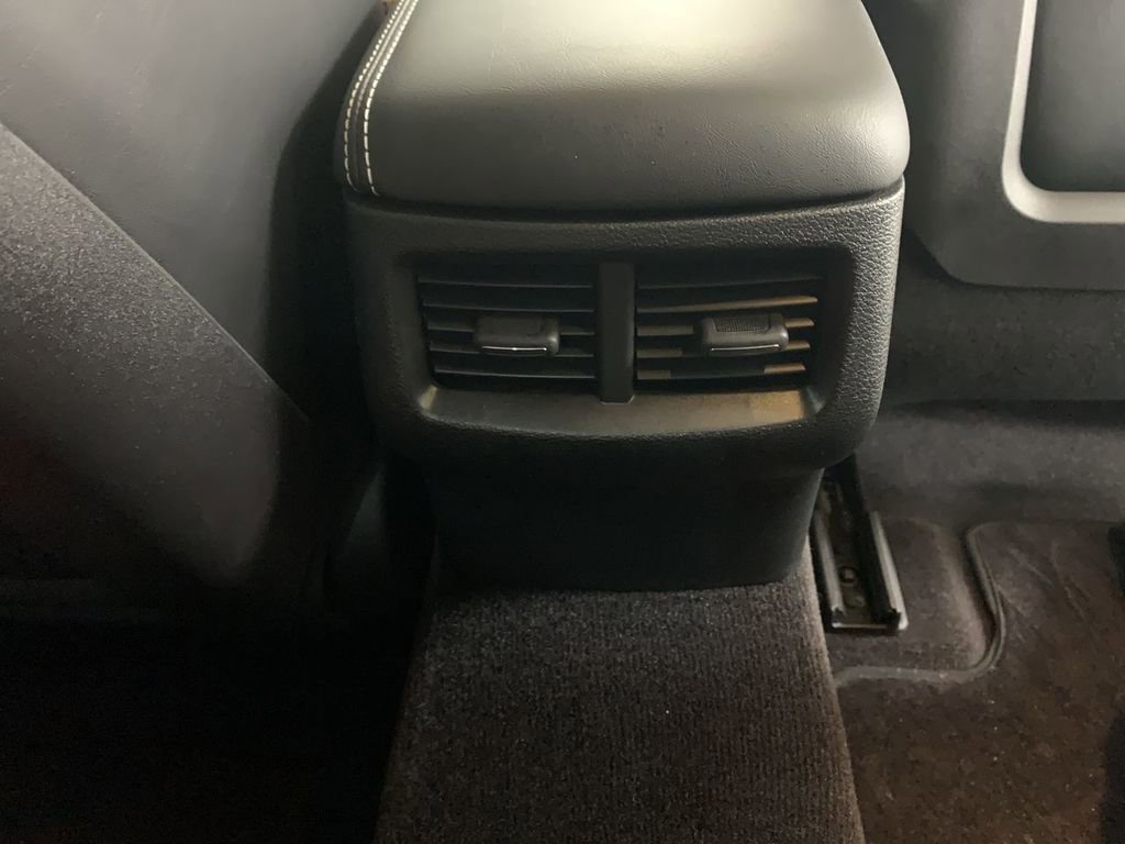 Used 2016 Dodge Challenger SRT Hellcat image 26