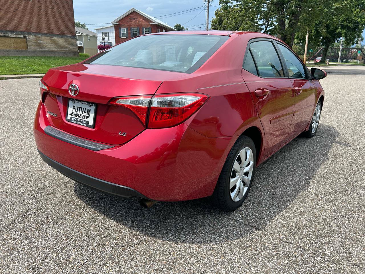 Used 2014 Toyota Corolla LE w/ Body Protection Package FWD image 4
