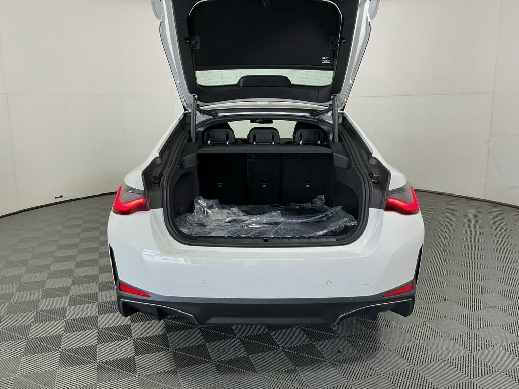 New 2026 BMW i4 eDrive40 w/ Premium Package RWD image 28