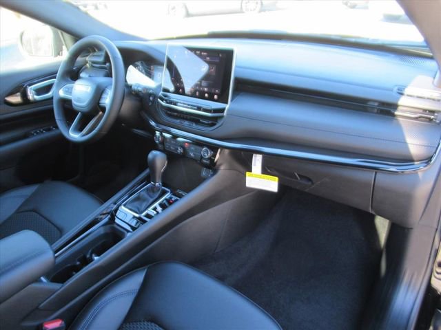 New 2026 Jeep Compass Latitude image 10