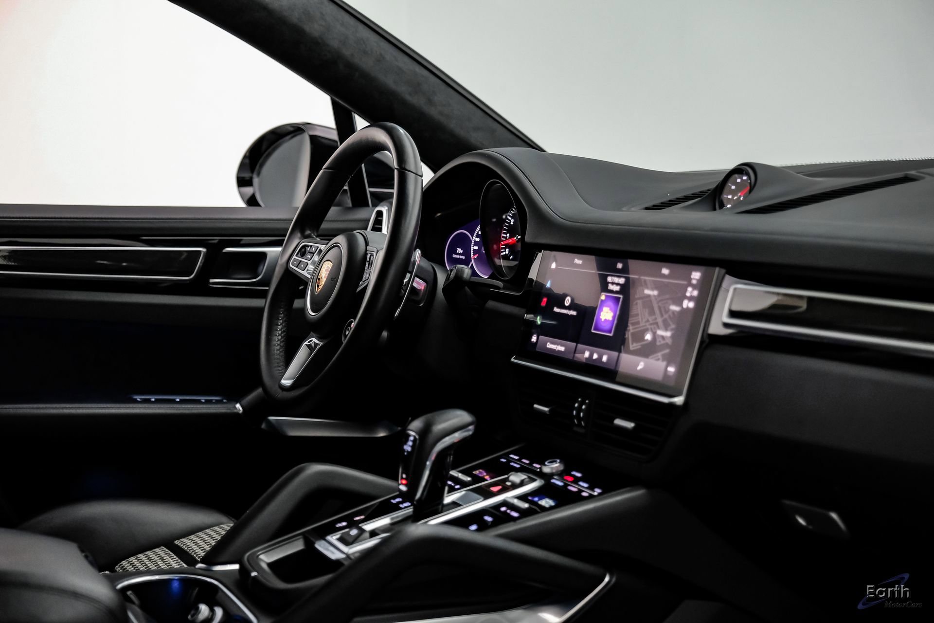 Used 2022 Porsche Cayenne Turbo image 47