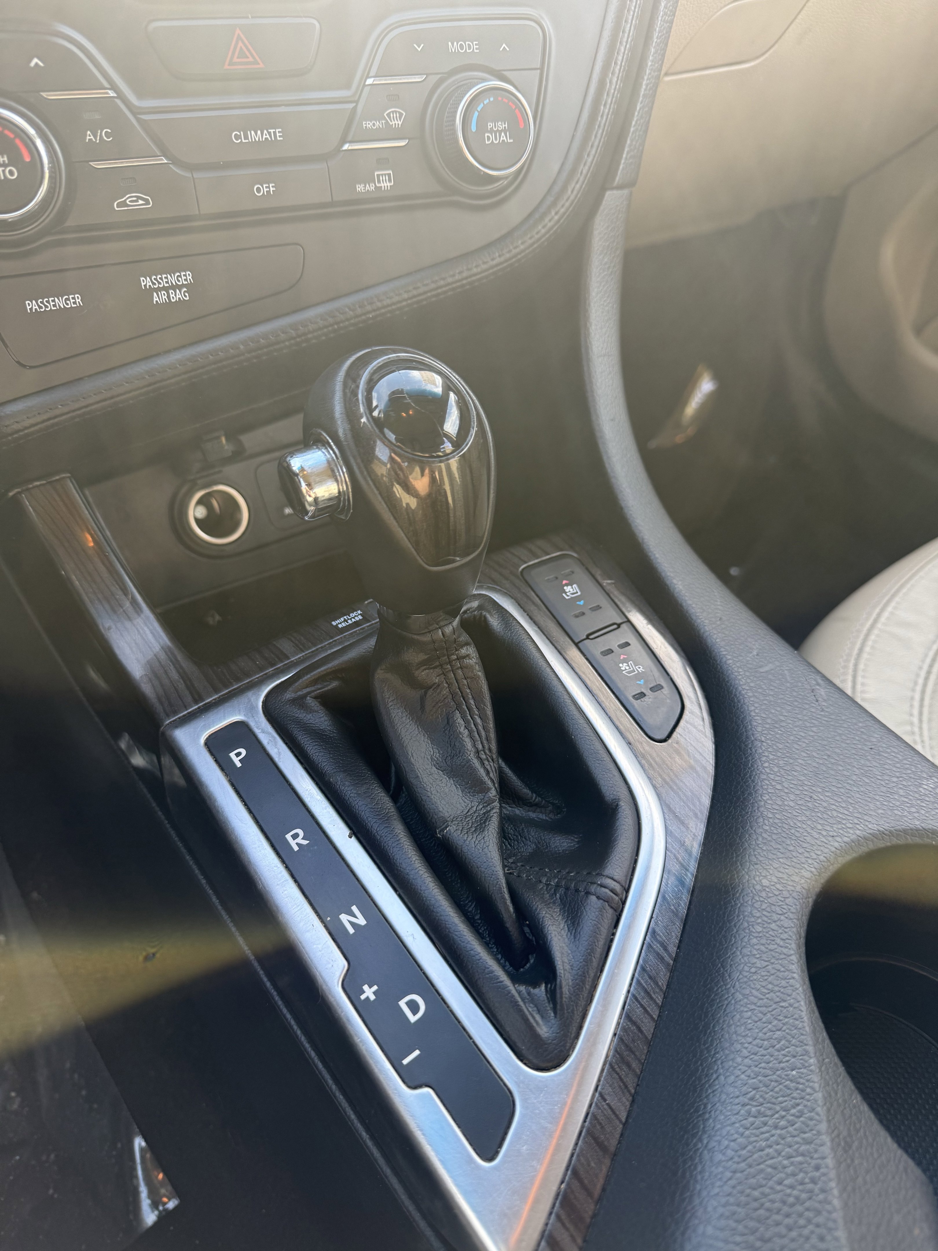 Used 2011 Kia Optima EX w/ Premium Pkg FWD image 15