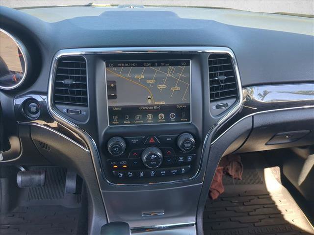 Used 2017 Jeep Grand Cherokee Trailhawk w/ Trailhawk Luxury Group AWD/4WD image 12