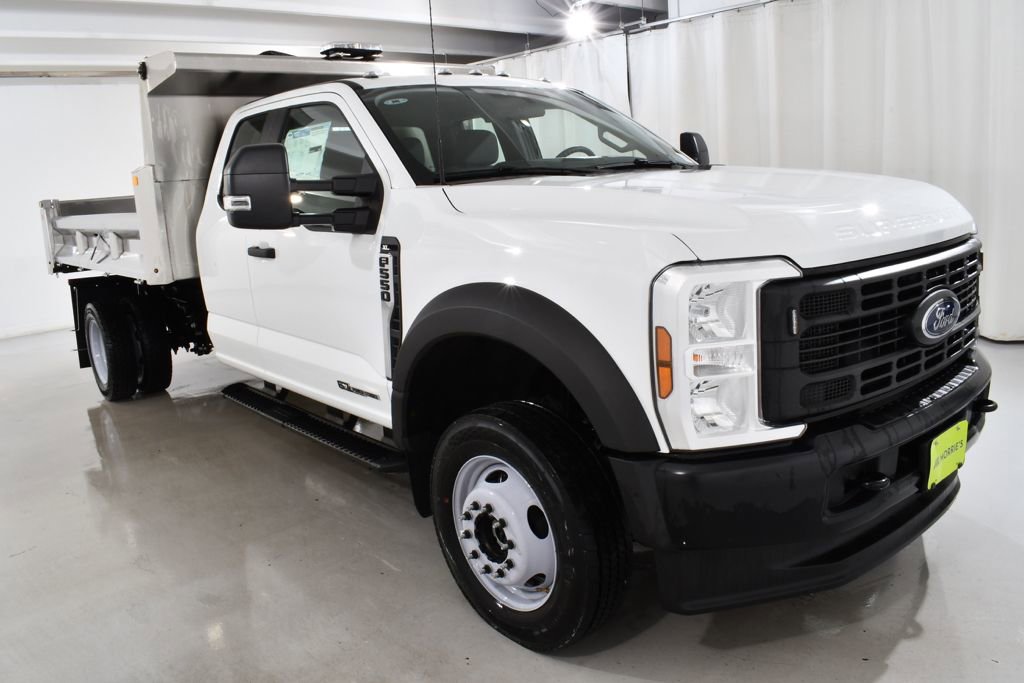 New 2025 Ford F550 4x4 SuperCab Super Duty image 5
