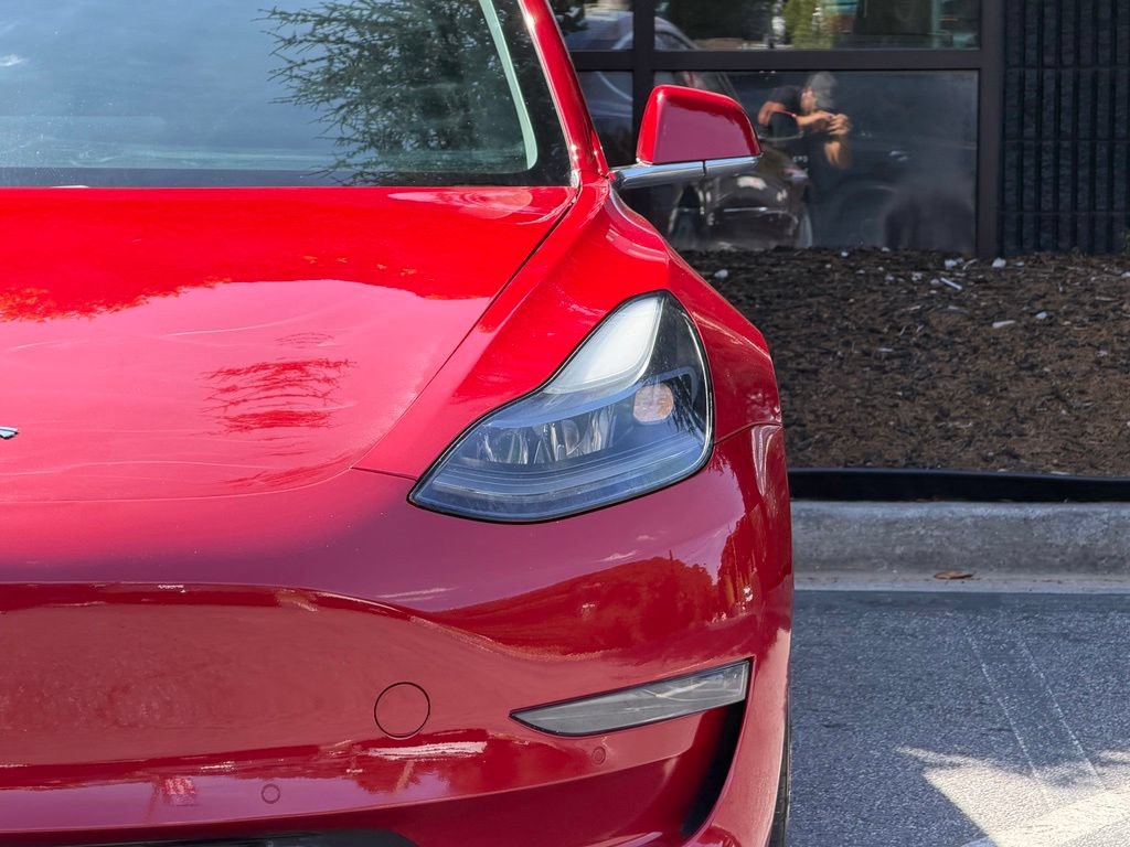 Used 2020 Tesla Model 3 Standard Range RWD image 5