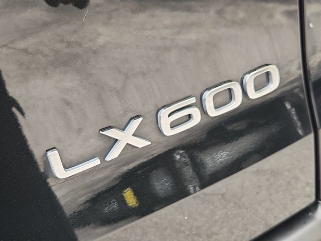 Used 2024 Lexus LX 600 4WD w/ Premium Package image 33