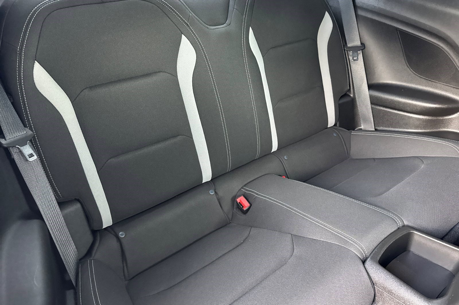 Used 2023 Chevrolet Camaro LT RWD image 28