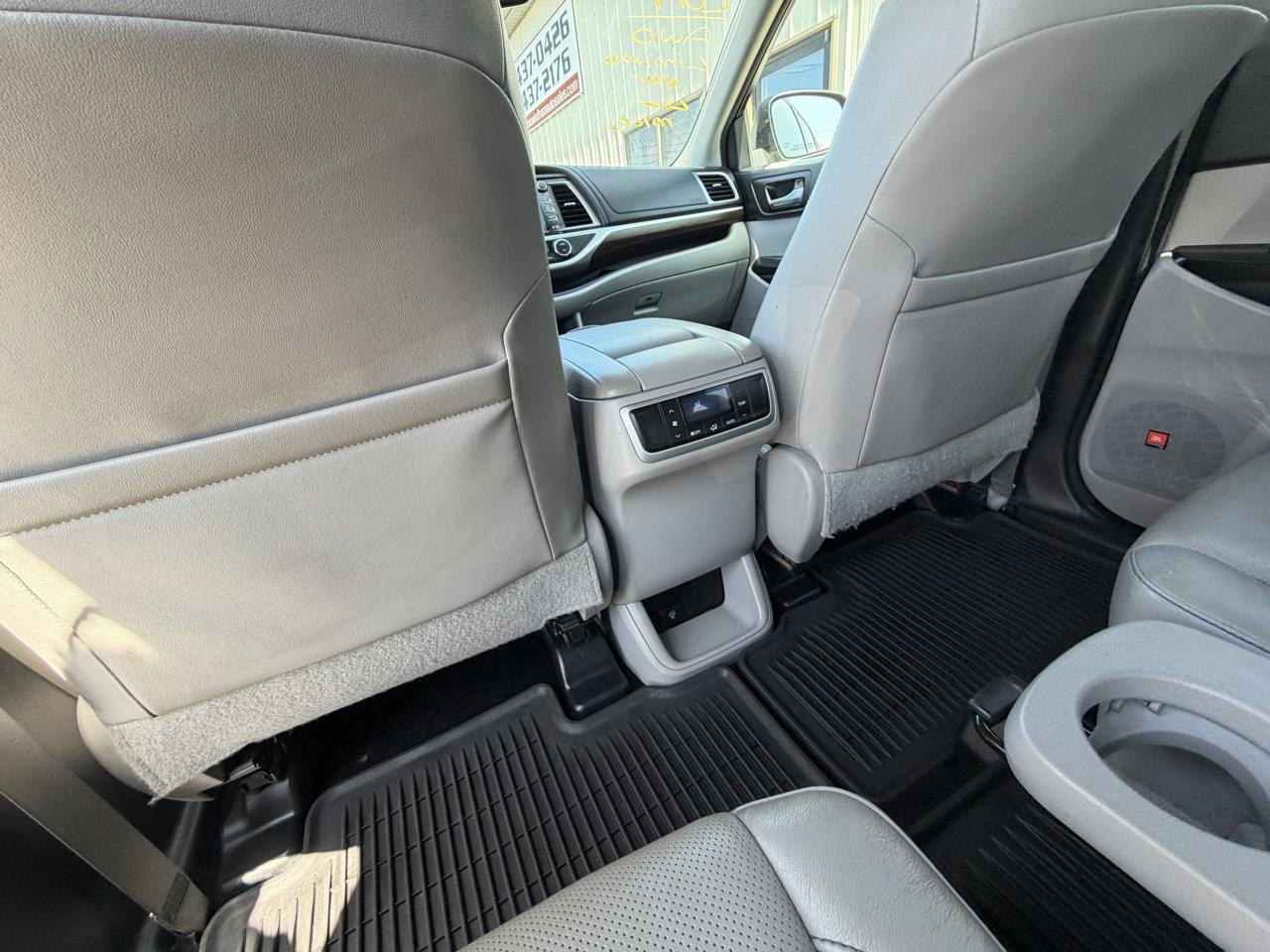 Used 2014 Toyota Highlander Limited AWD/4WD image 11