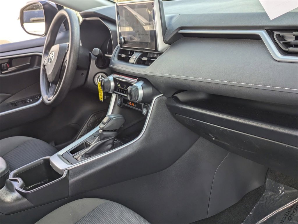 Used 2025 Toyota RAV4 LE image 31