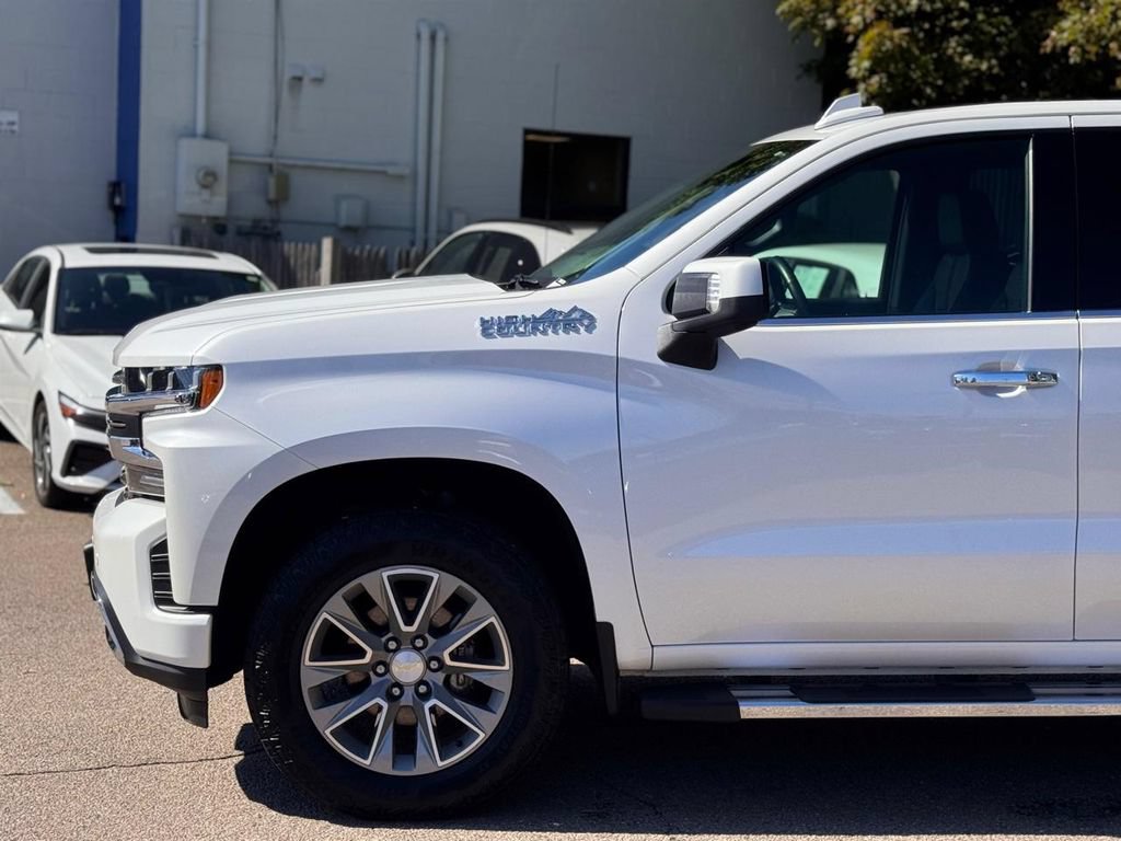 Used 2022 Chevrolet Silverado 1500 High Country w/ Z71 Off-Road Package AWD/4WD image 10