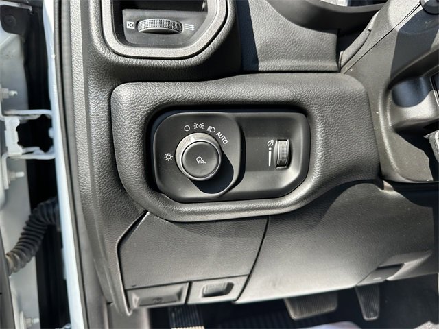 Used 2024 RAM 2500 Tradesman w/ Chrome Appearance Group image 18