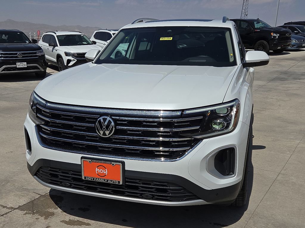 Used 2025 Volkswagen Atlas SEL image 4