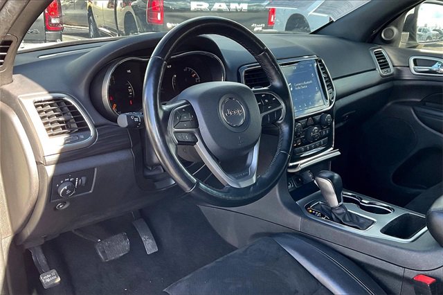 Certified 2022 Jeep Grand Cherokee Laredo X image 13