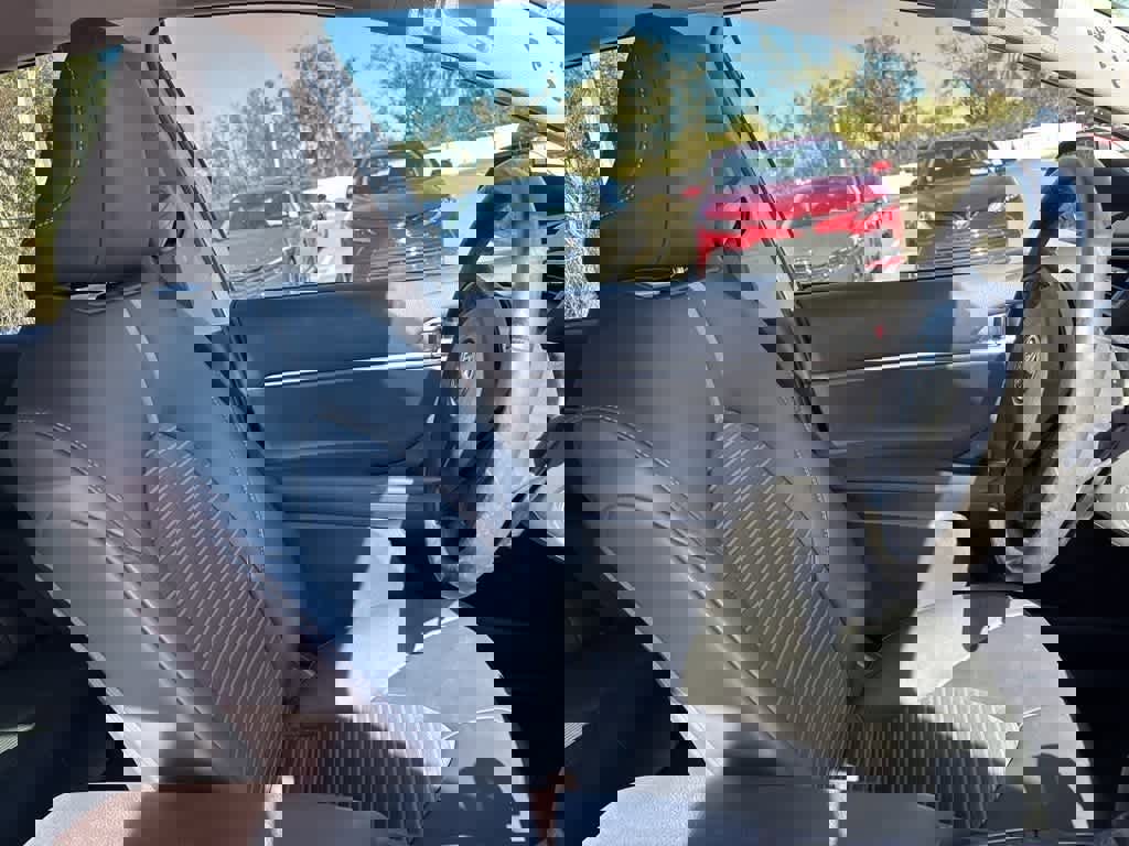 Used 2024 Toyota Camry SE image 8