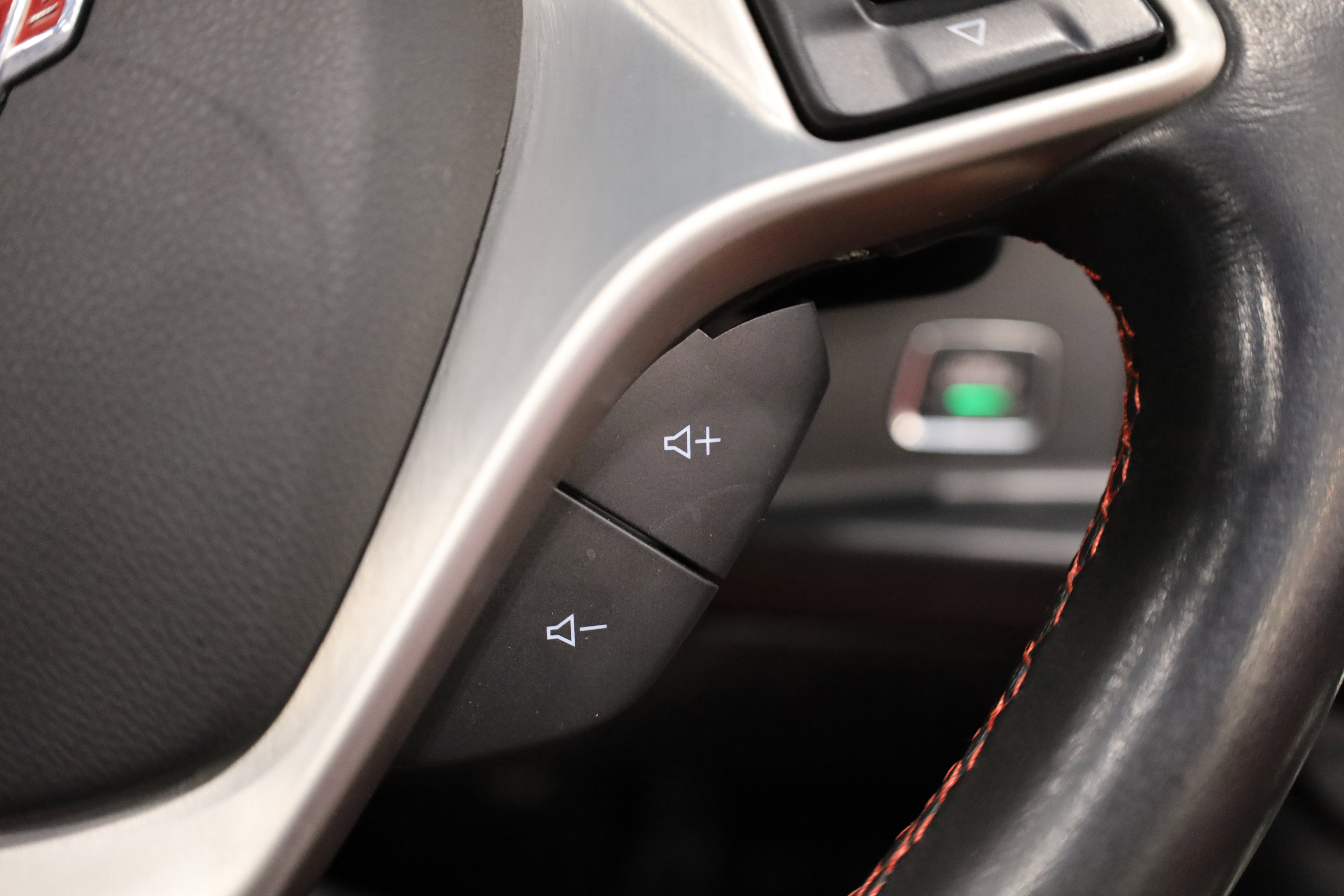 Used 2014 Chevrolet Corvette Stingray Convertible w/ 2LT Preferred Equipment Group image 30