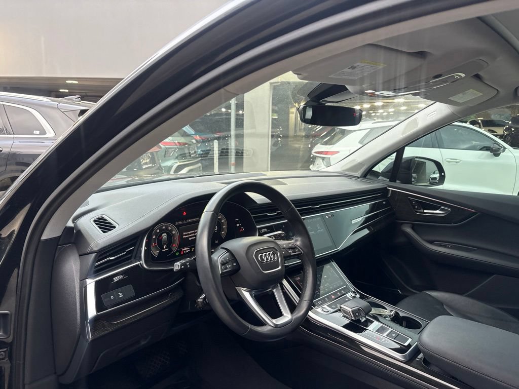 Used 2023 Audi Q7 2.0T Premium Plus w/ Premium Plus Package AWD/4WD image 12