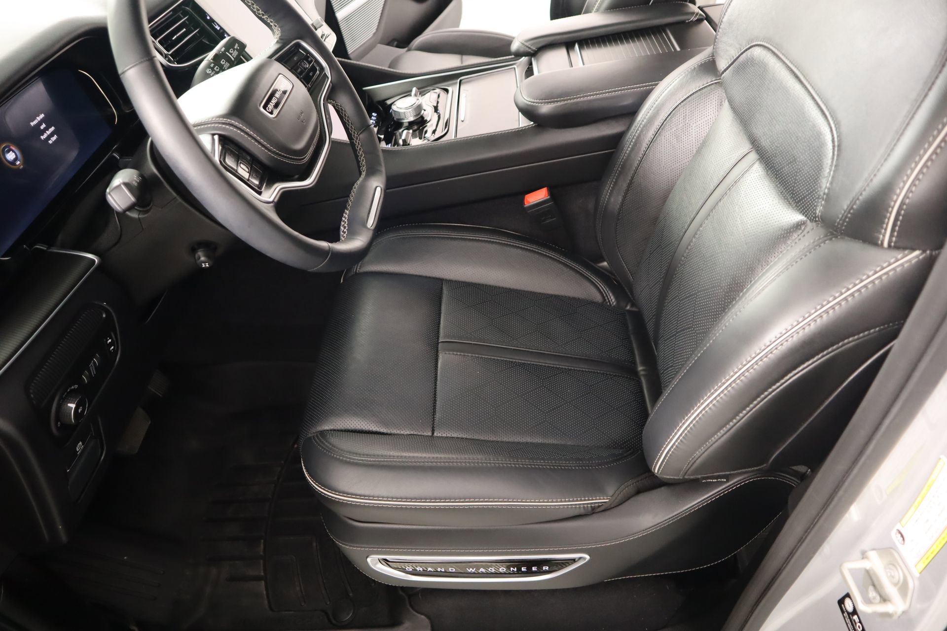 Used 2024 Jeep Grand Wagoneer Series II w/ Quick Order Packagew 28T image 12