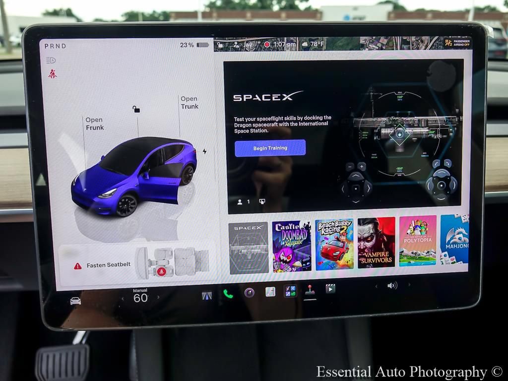 Used 2025 Tesla Model Y Long Range AWD/4WD image 16