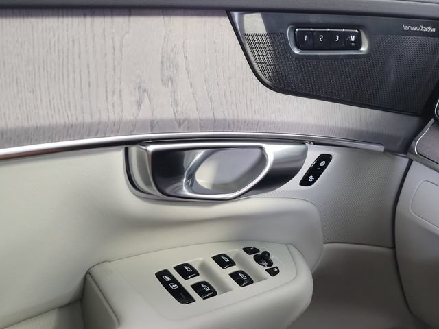 New 2026 Volvo XC90 B6 Ultra w/ Protection Package AWD/4WD image 26