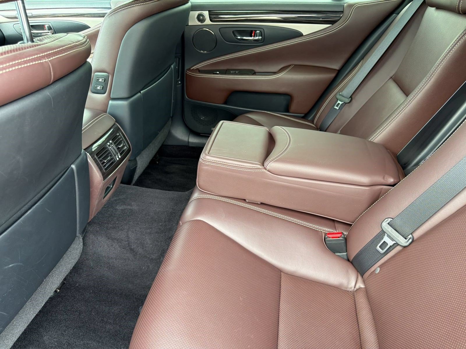 Used 2017 Lexus LS 460 RWD image 22