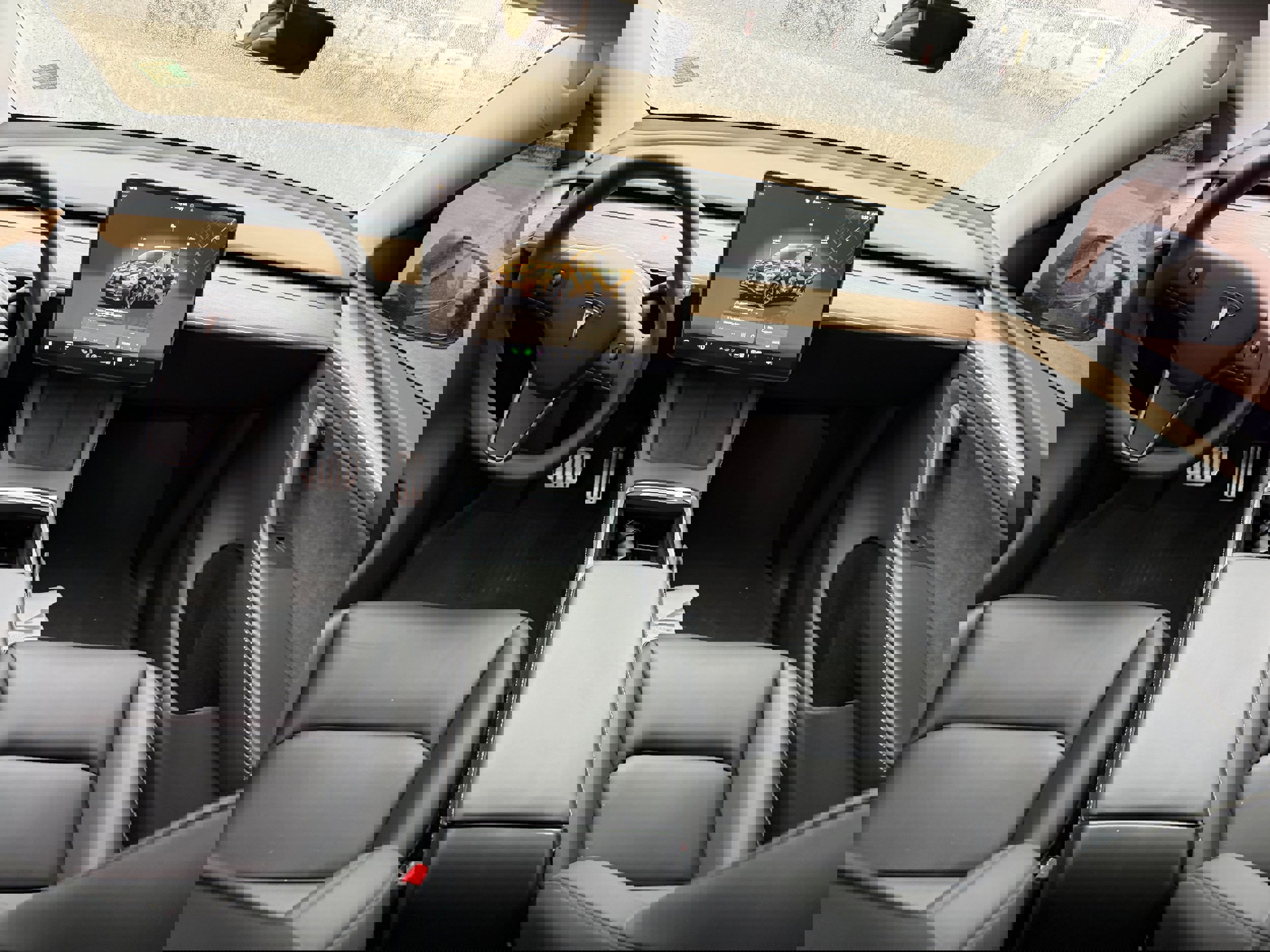 Used 2024 Tesla Model Y Performance image 11