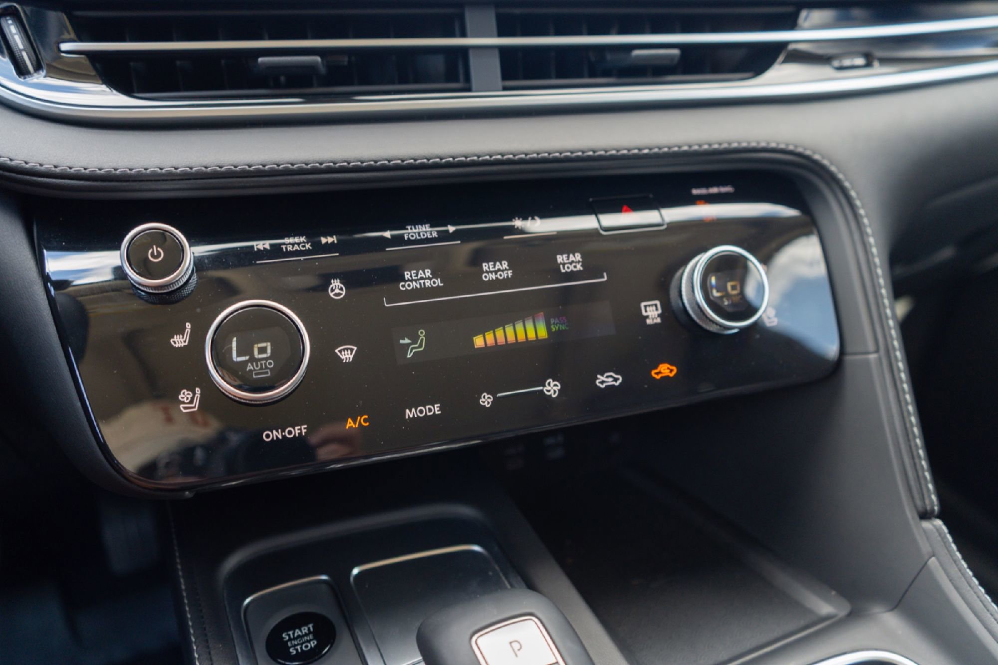 Certified 2026 INFINITI QX60 Luxe w/ Cargo Package image 16