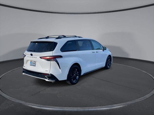 Certified 2025 Toyota Sienna XSE w/ XSE Plus Package image 8