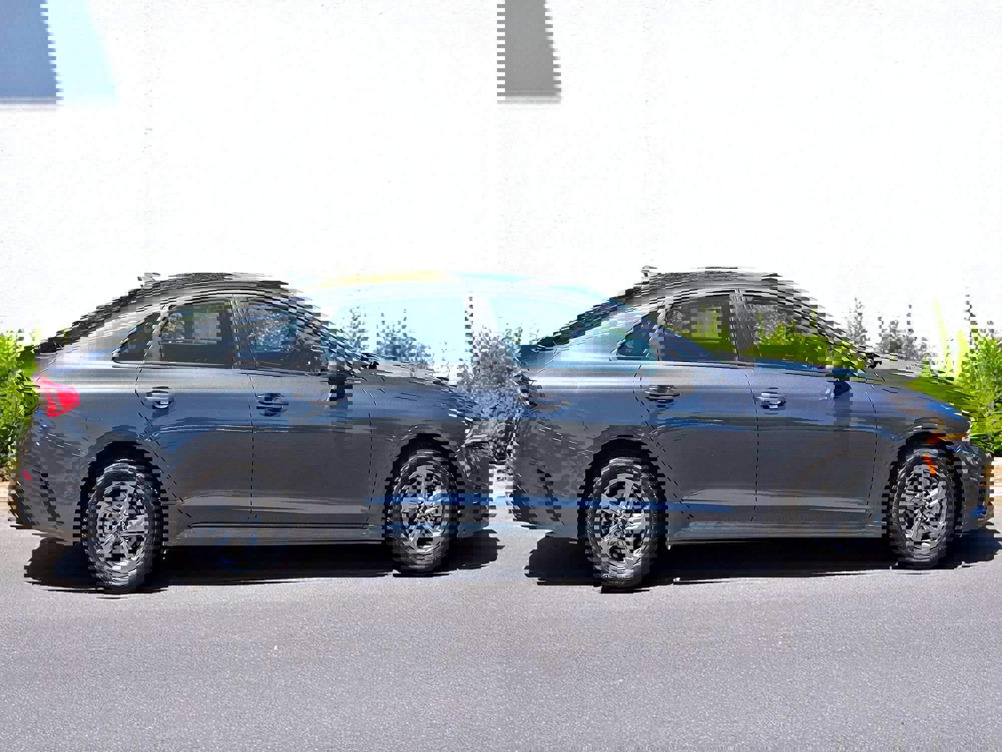 Used 2023 Kia K5 LXS image 8