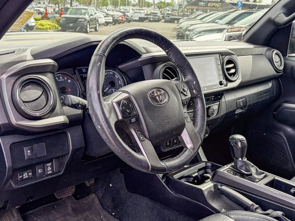 Used 2022 Toyota Tacoma TRD Sport w/ TRD Premium Sport Package image 8