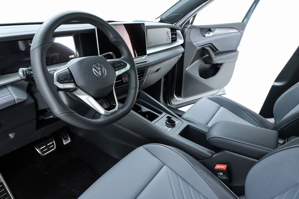 New 2026 Volkswagen Tiguan SE R-Line image 19