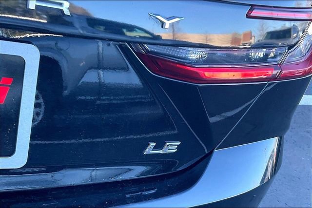 Used 2025 Toyota Camry LE FWD image 8