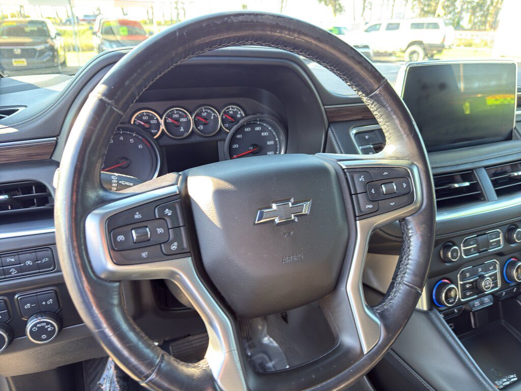 Used 2021 Chevrolet Suburban Z71 w/ Luxury Package AWD/4WD image 15