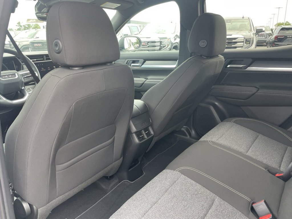 New 2026 GMC Acadia Elevation image 23