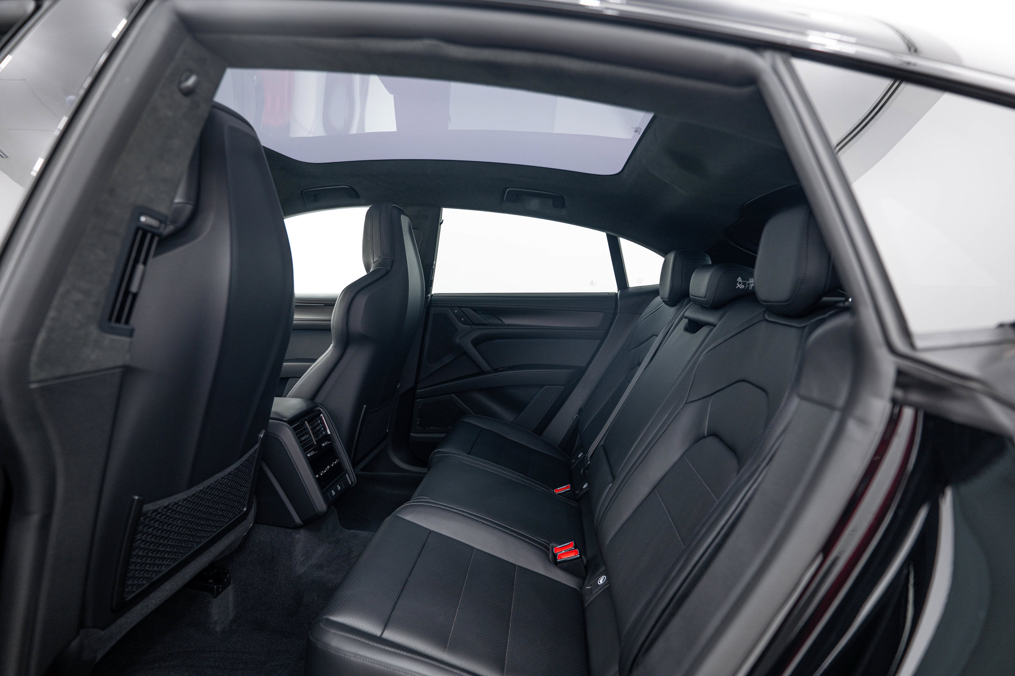 New 2026 Porsche Cayenne Turbo AWD/4WD image 21