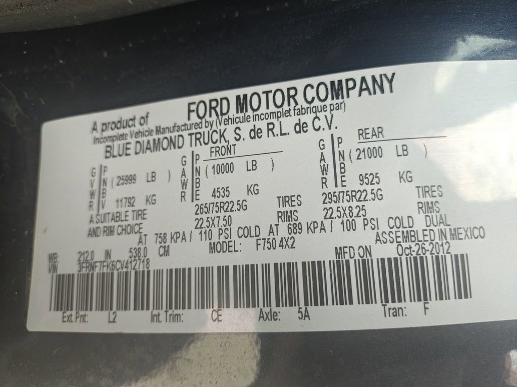 Used 2011 Ford F750 2WD Regular Cab Super Duty image 8