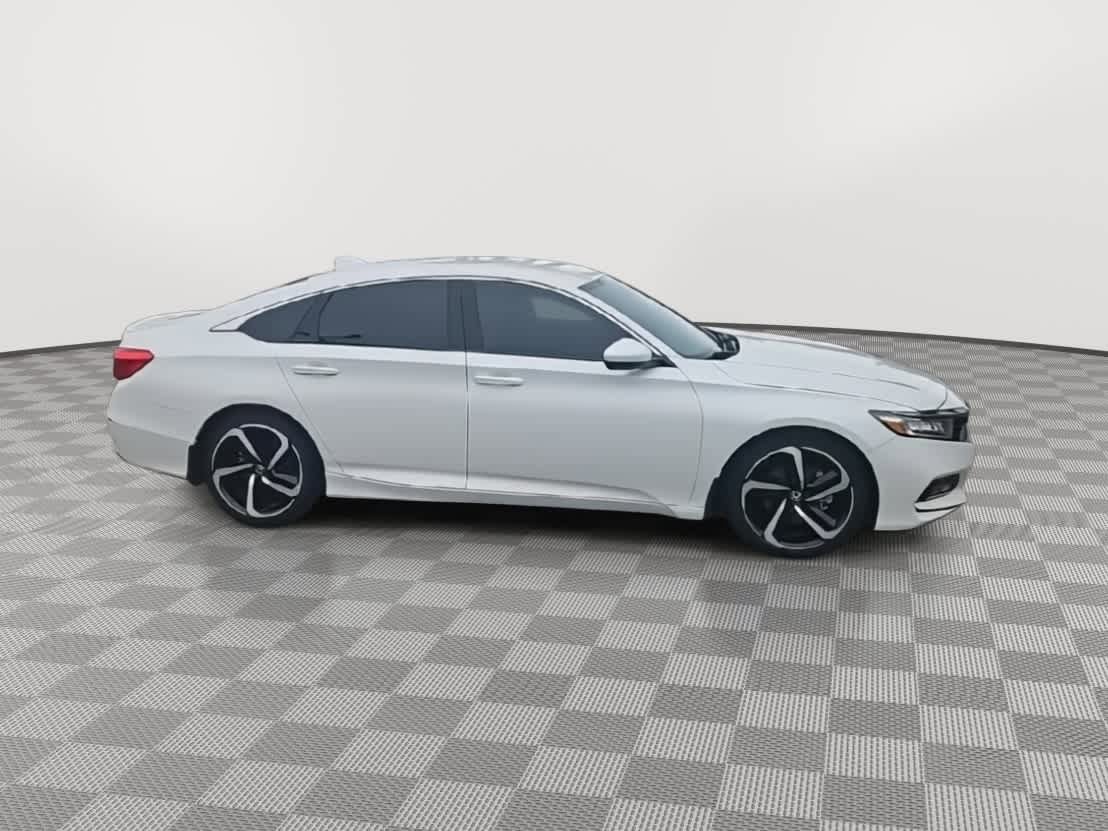 Used 2018 Honda Accord Sport image 9