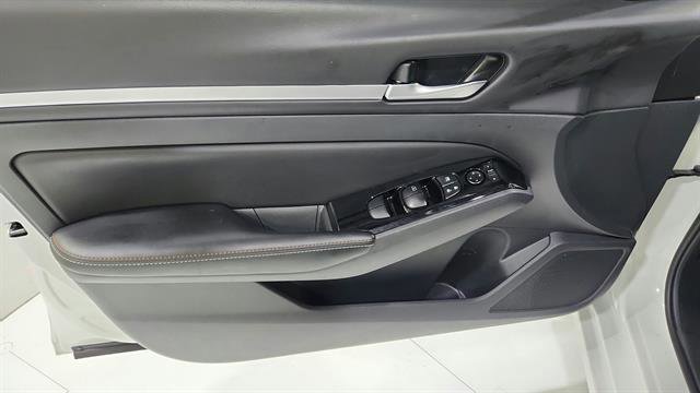 Certified 2025 Nissan Altima 2.5 SR w/ SR Premium Package FWD image 23