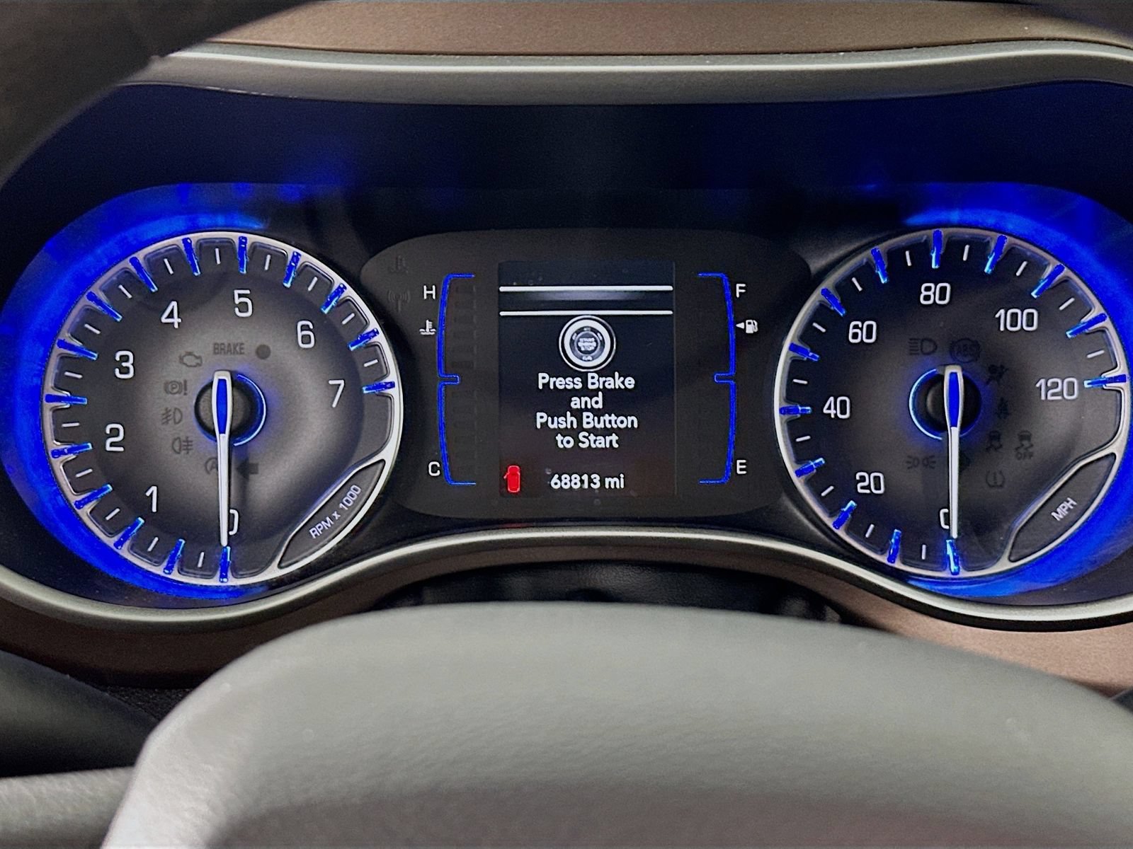 Used 2018 Chrysler Pacifica LX FWD image 12