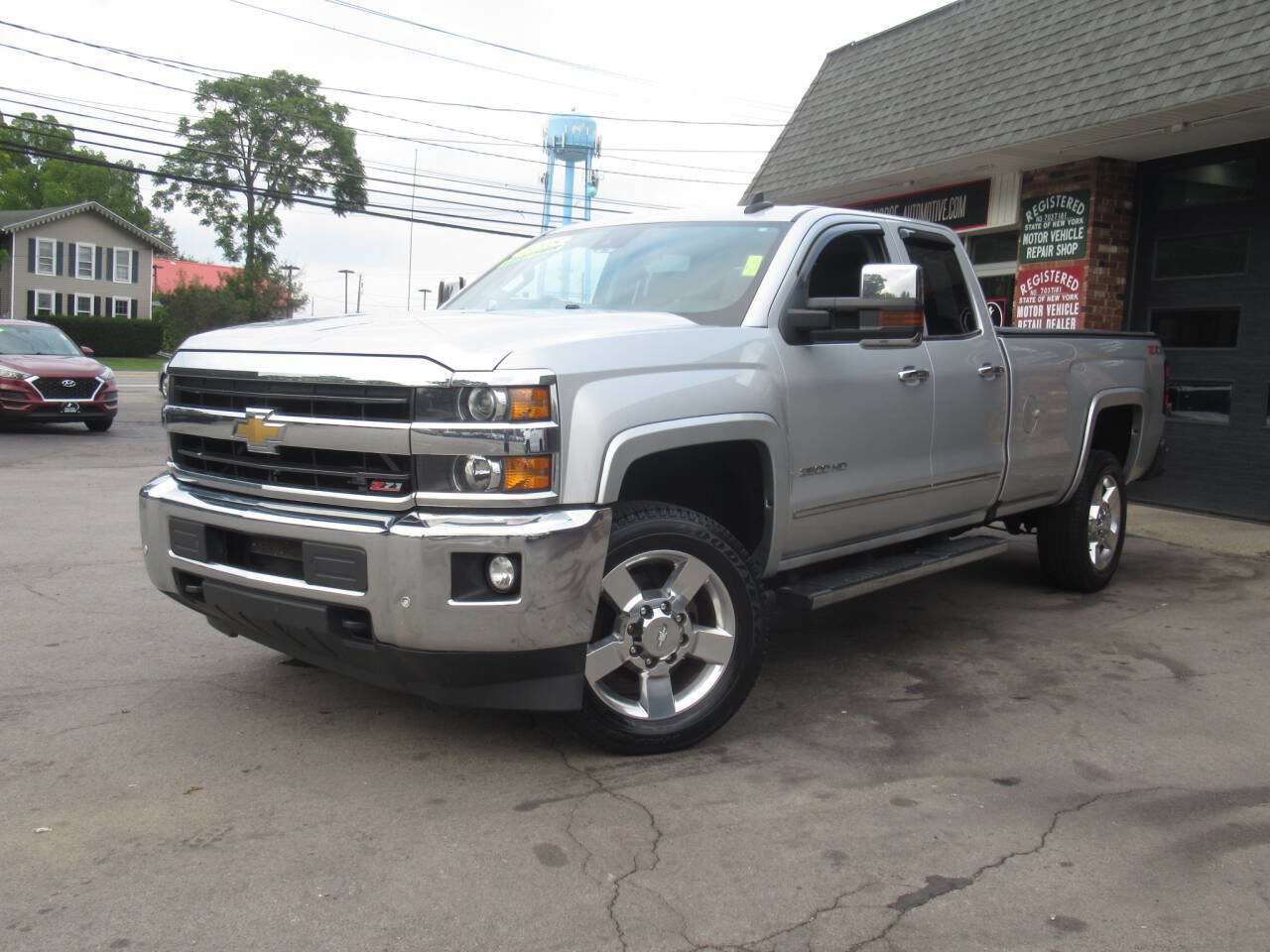 Used 2018 Chevrolet Silverado 2500 LTZ w/ Vortec Plus Package AWD/4WD image 31