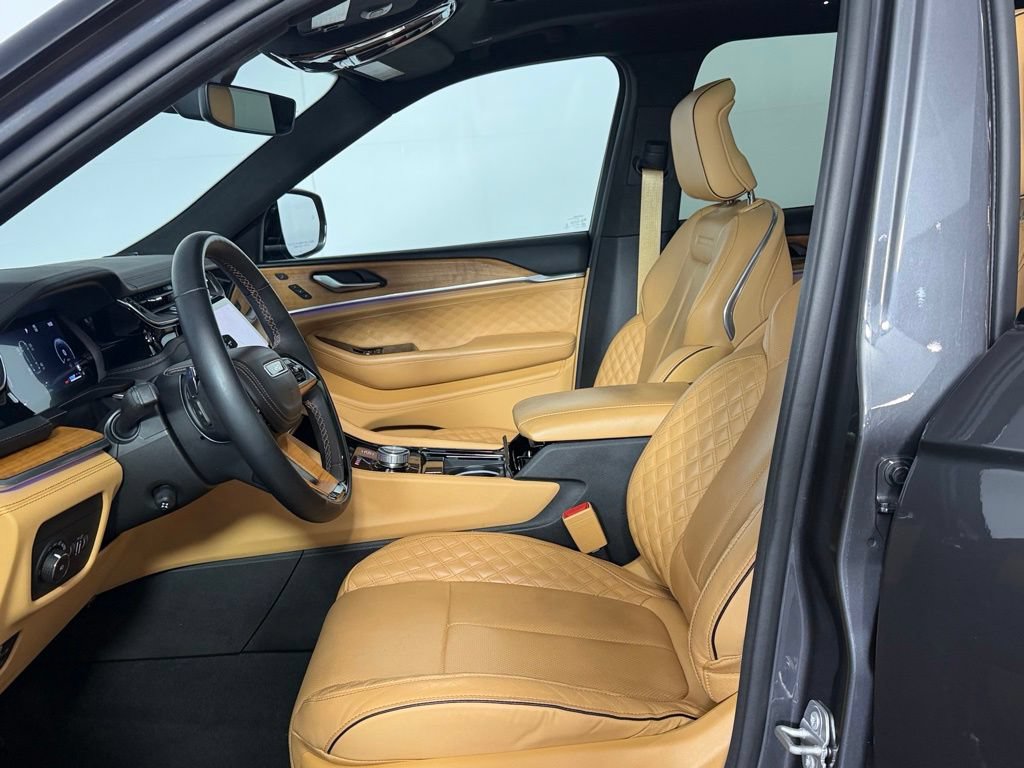 Certified 2022 Jeep Grand Cherokee Summit AWD/4WD image 21