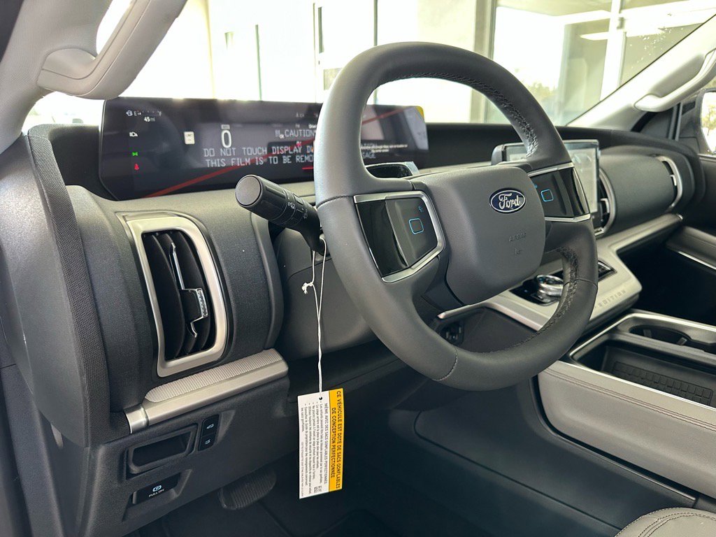 New 2025 Ford Expedition Active image 19